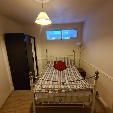 מלון Ground Floor Flat , 31 Lena Street, Easton,Bristol Avon, Uk מראה חיצוני תמונה